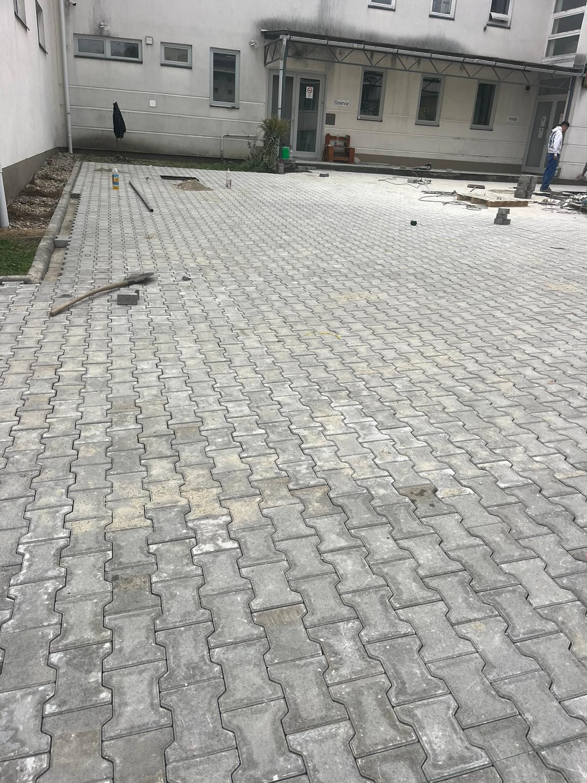 Térköves udvar – térkövezés